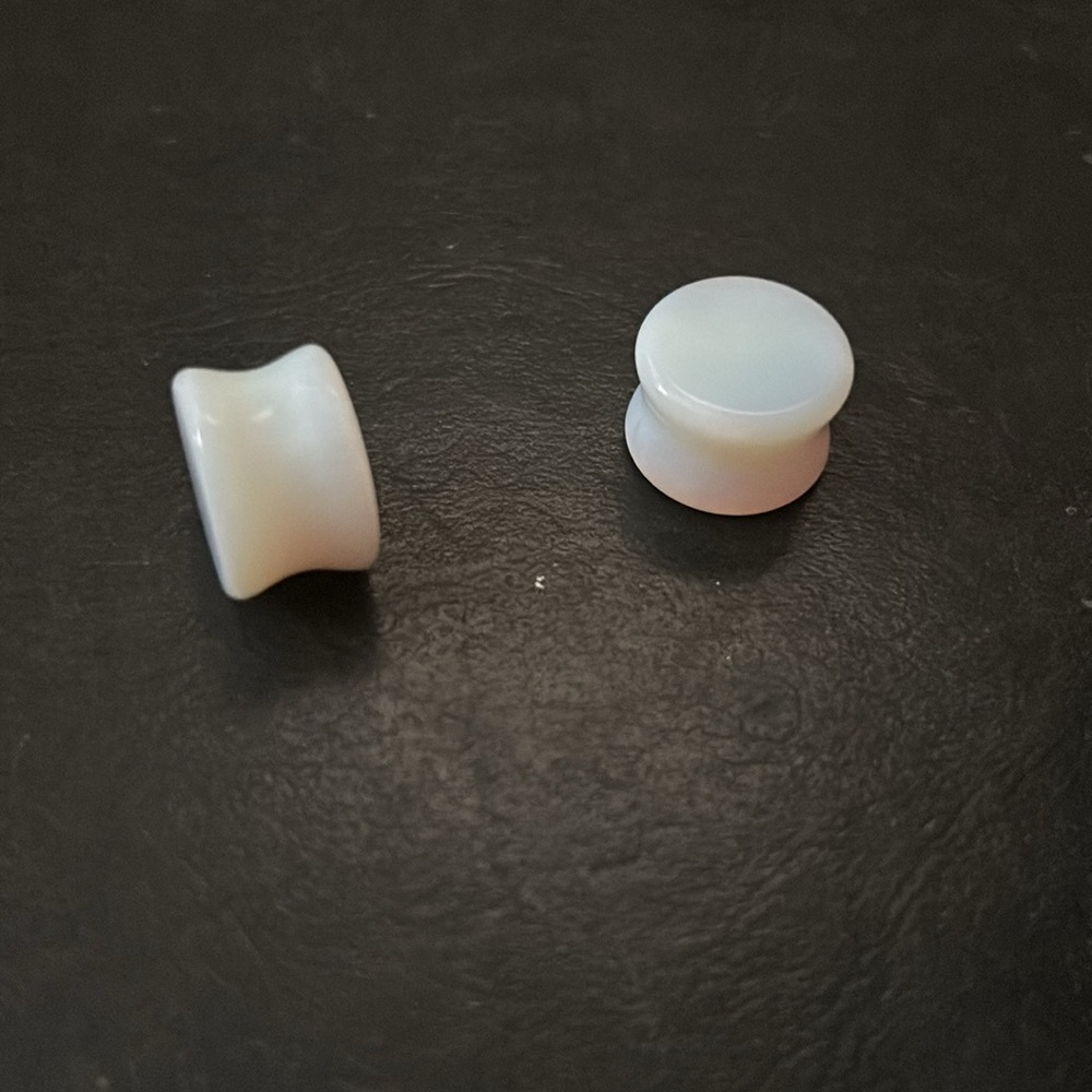 Opalite 5/8 plugs